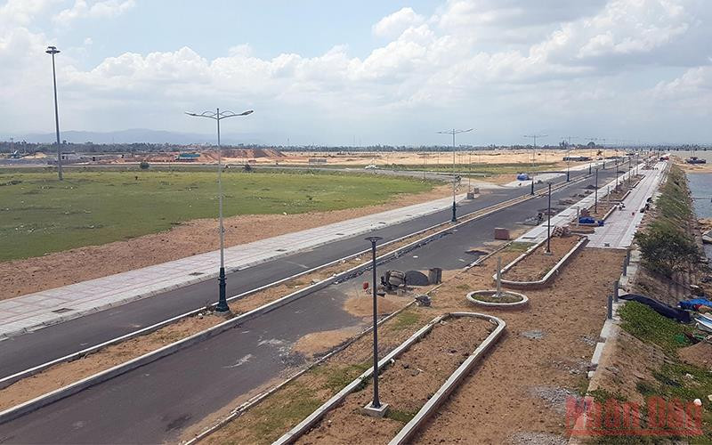 Phú Yên bán sỉ 262 lô đất khi dự án chưa hoàn thành, người trúng đấu giá bán lại hơn 328 tỷ đồng, hưởng chênh lệch 168 tỷ đồng. 