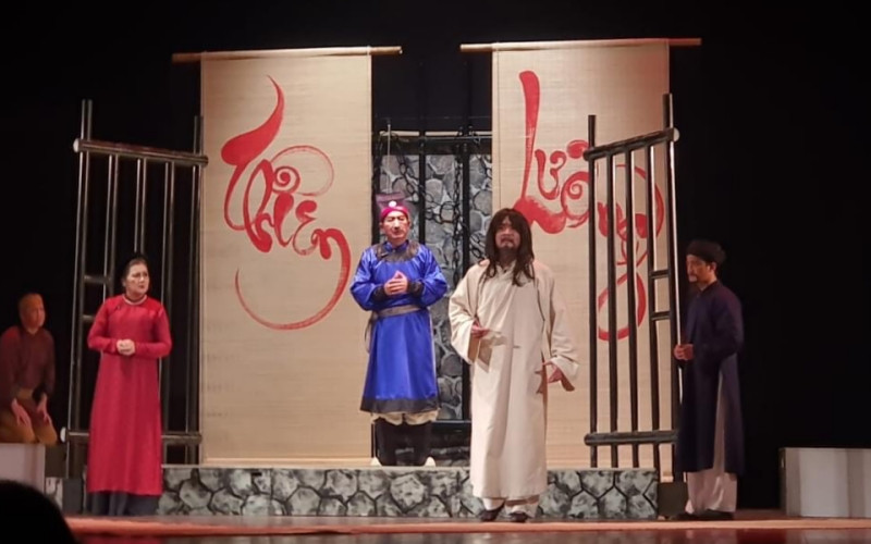 Nhân vật Huấn Cao trên Sân khấu Lệ Ngọc.