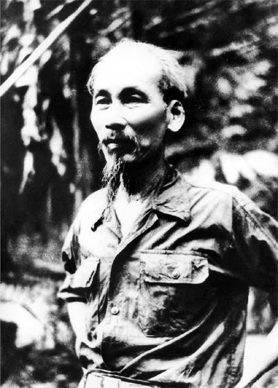 Bác vẫn cùng chúng cháu hành quân - Đinh Đăng Định.