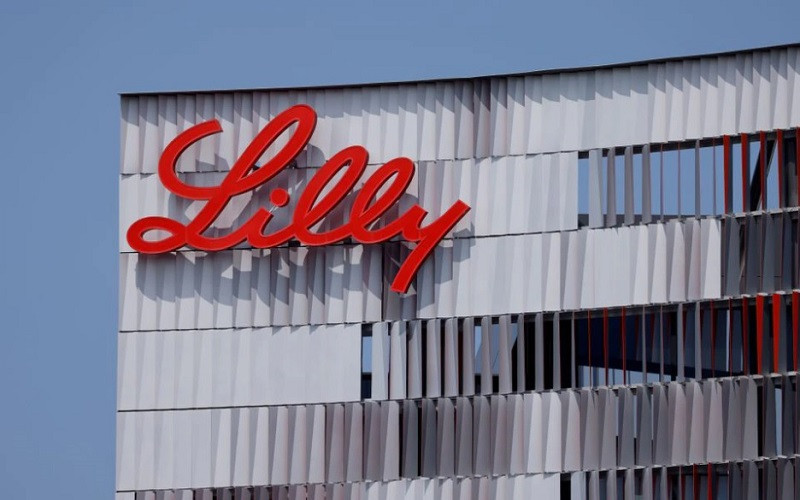 Logo của Eli Lilly bên ngoài một văn phòng của hãng tại San Diego, California, Mỹ. (Ảnh: Reuters)