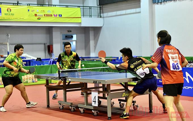 Mai Hoàng Mỹ Trang - Lê Đình Duy gặp Nguyễn Thị Nga - Lê Đình Đức tại trận chung kết đôi nam nữ.