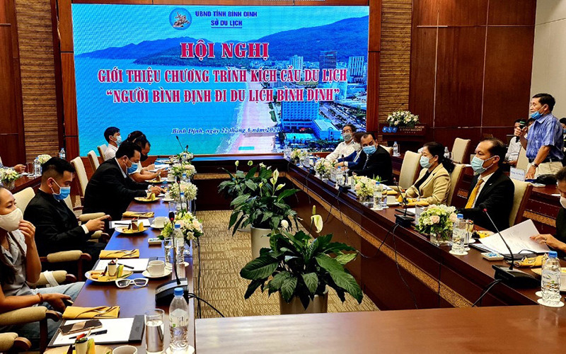 Giới thiệu Chương trình kích cầu du lịch “Người Bình Định đi du lịch Bình Định”.