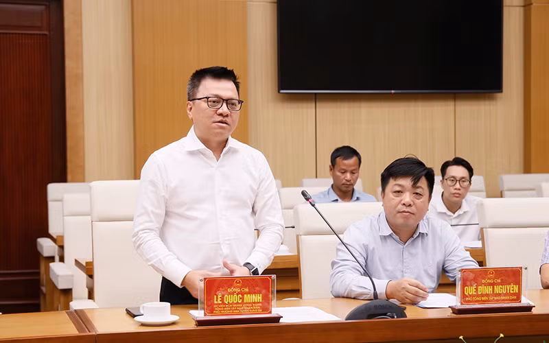 Đồng chí Lê Quốc Minh, Ủy viên Trung ương Đảng, Tổng Biên tập Báo Nhân Dân, Phó Trưởng Ban Tuyên giáo Trung ương, Chủ tịch Hội Nhà báo Việt Nam phát biểu ý kiến tại lễ ký kết hợp tác truyền thông giữa Báo Nhân Dân và tỉnh Phú Thọ.