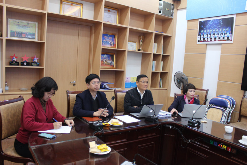 Hội chẩn trực tuyến về ca bệnh nặng. 