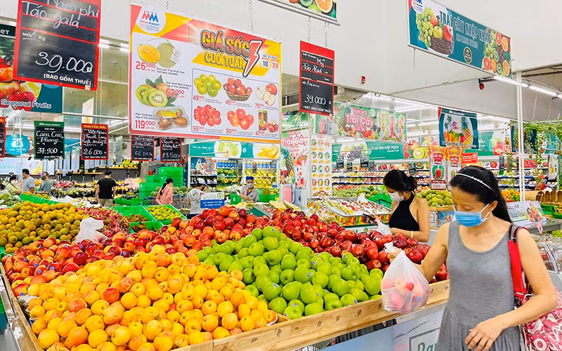 Người tiêu dùng ngày càng chuộng mua sắm online.