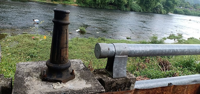 Những cột đèn hư hỏng như thế này sẽ được thành phố Bắc Kạn sửa chữa trong thời gian tới. 