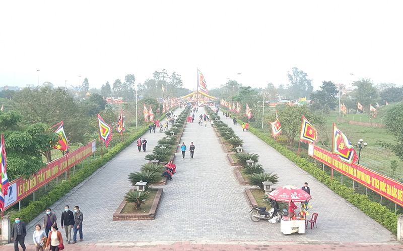Di tích lịch sử Quốc gia đặc biệt Khu lăng mộ và đền thờ các vị vua Trần, xã Tiến Đức, huyện Hưng Hà, tỉnh Thái Bình.