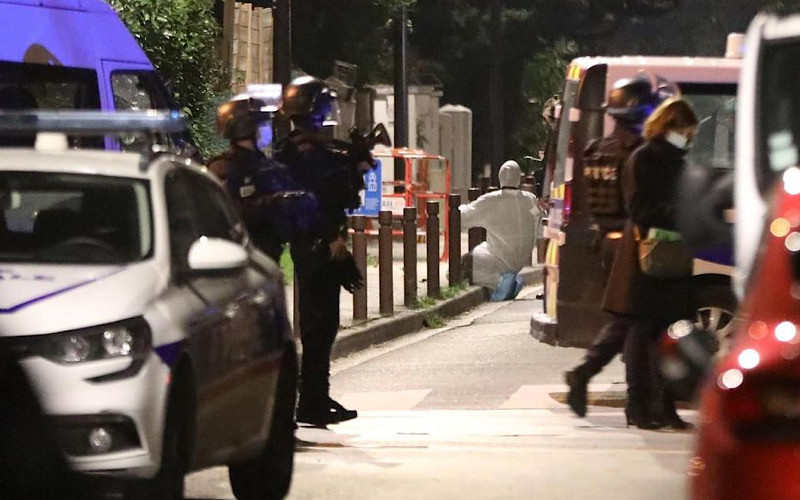 Hiện trường nơi xảy ra vụ khủng bố ngày 16-10. (Ảnh: Le Parisien)