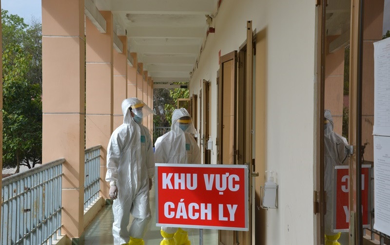 Hai trường hợp tiếp xúc gần bệnh nhân 420 âm tính với SARS- CoV-2