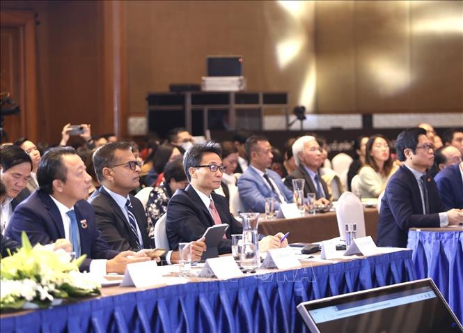 Phó Thủ tướng Vũ Đức Đam tham dự Diễn đàn Doanh nghiệp Phát triển bền vững Việt Nam 2020. Ảnh: TTXVN.