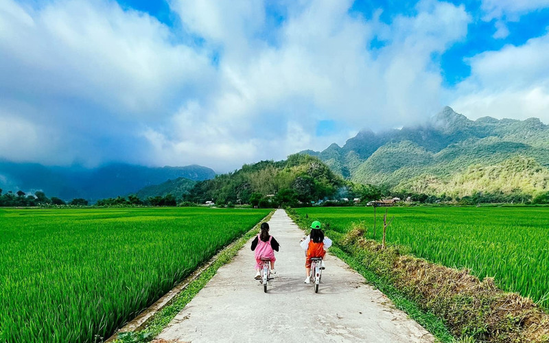 Du lịch về với thiên nhiên đang là xu hướng trong đại dịch Covid-19 (Ảnh: ST)