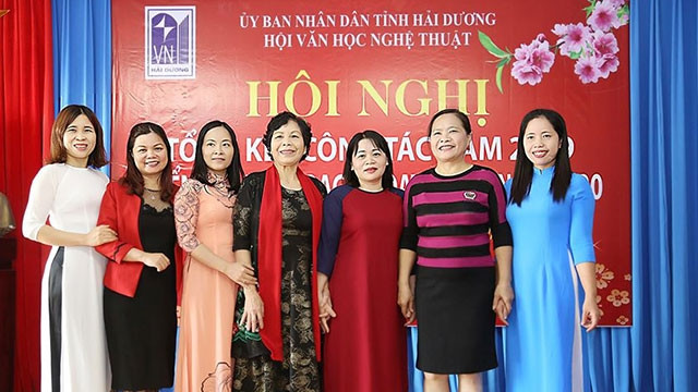 Hải Dương là tỉnh có nhiều nữ tác giả vừa viết văn, vừa dạy học.