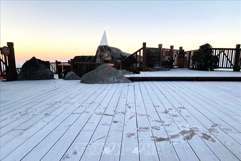 Ngày 26/12 đã xuất hiện tuyết rơi trên đỉnh Fansipan, Sa Pa, tỉnh Lào Cai. (Ảnh tư liệu).