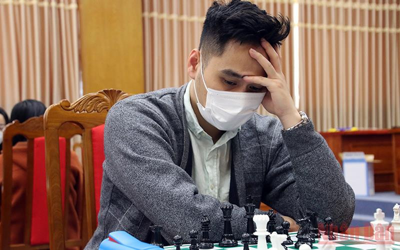 Kỳ thủ Trần Tuấn Minh vô địch cờ tiêu chuẩn sớm 1 vòng đấu.