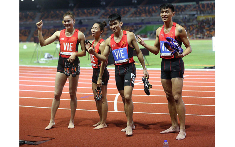 Dù không thể giành tấm vé trực tiếp, Ðội tuyển Ðiền kinh vẫn có thể tham dự Olympic với hai tấm vé đặc cách. 