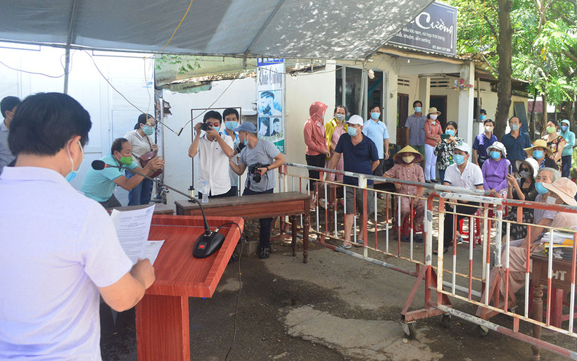 Công bố Quyết định kết thúc cách ly y tế khu dân cư.