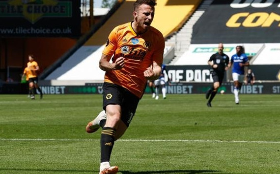 D.Jota ghi bàn thứ ba cho Wolverhampton.