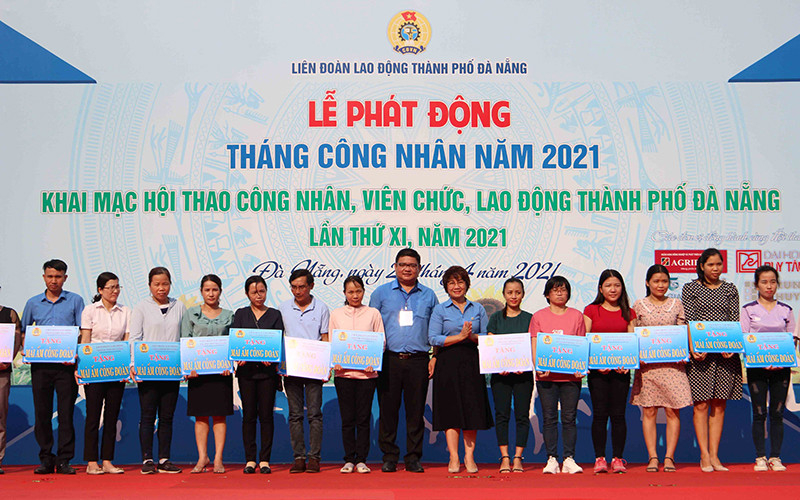 Trao Mái ấm Công đoàn cho đoàn viên, công nhân khó khăn về chỗ ở.