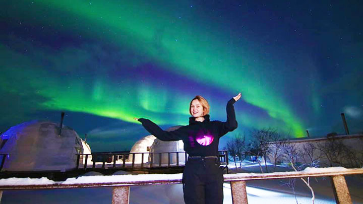 Cực quang được trông thấy ở làng Aurora Village.