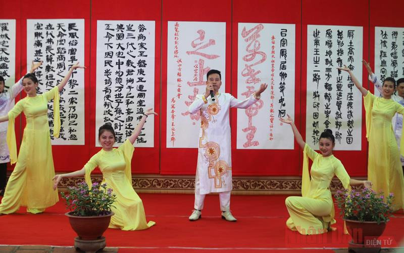 Các hoạt động văn hoá, văn nghệ chào mừng triển lãm thư pháp tại Văn Miếu – Quốc Tử Giám