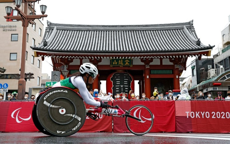 Trong ngày thi đấu cuối cùng, có 15 bộ huy chương được trao, chủ yếu ở môn điền kinh và cầu lông. (Ảnh: olympics.com)