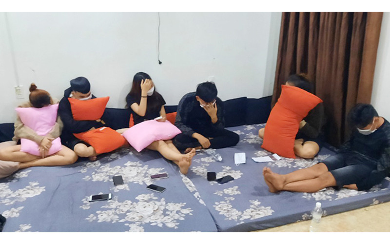 Phát hiện nhóm thanh niên sử dụng ma túy trong khách sạn.