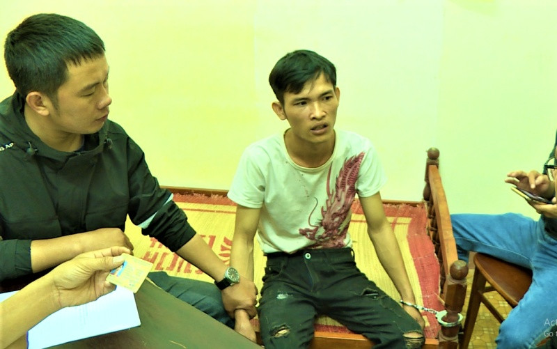 Đối tượng Lê Văn Thành bị bắt giữ tại cơ quan Công an.