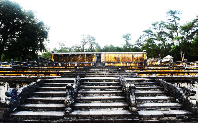 Quần thể di tích lăng vua Gia Long. (Ảnh: thuathienhue.gov.vn)
