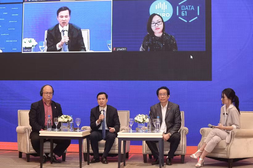 Toàn cảnh lễ công bố báo cáo.