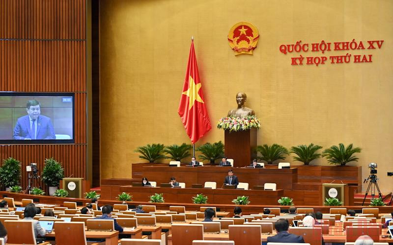 Quang cảnh phiên thảo luận trực tuyến của Quốc hội về dự kiến kế hoạch cơ cấu lại nền kinh tế giai đoạn 2021-2025.