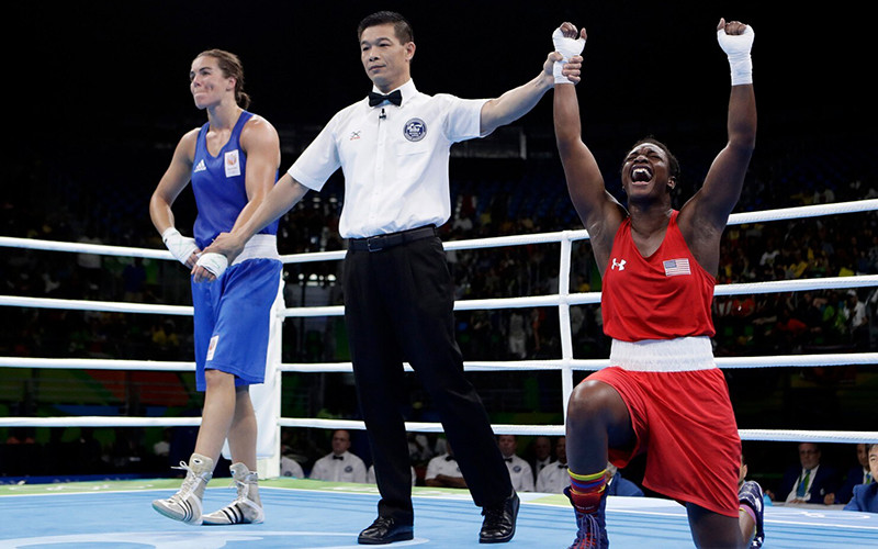 Trọng tài Vương Trọng Nghĩa của Việt Nam điều hành thi đấu môn Quyền anh tại Olympic 2016. Ảnh The Washington Post