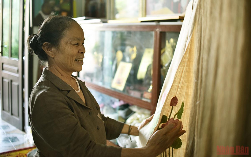 Nghệ nhân Phan Thị Thuận.