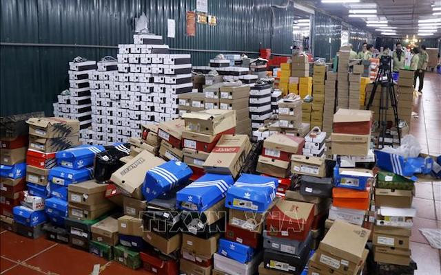 Hàng hóa tại kho khi lực lượng chức năng tiến hành kiểm tra. 