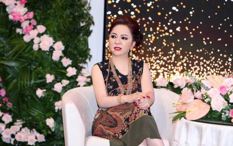 Bà Nguyễn Phương Hằng.