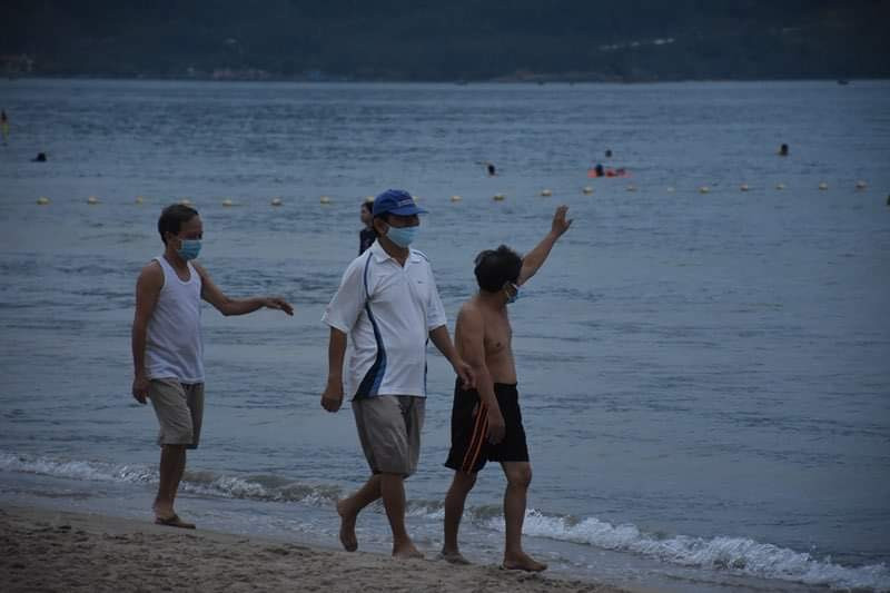 Sáng nay, Đà Nẵng mở biển trở lại