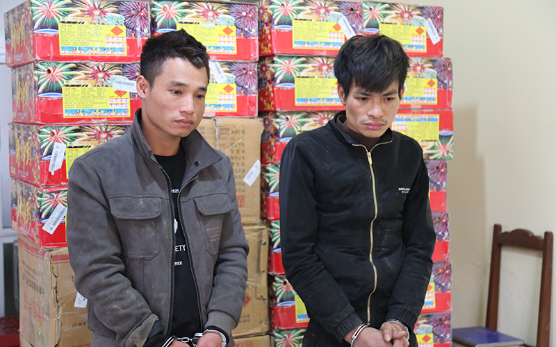 Hai đối tượng vận chuyển trái phép gần nửa tấn pháo