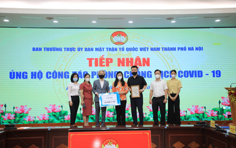 Các đơn vị, cá nhân ủng hộ thành phố trong công tác chống dịch.