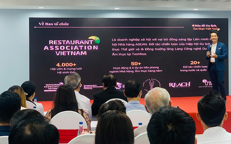 Ban tổ chức giới thiệu về dự án Bản đồ du lịch ẩm thực Việt Nam.