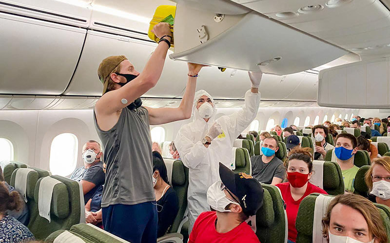 Từng bước mở lại các chuyến bay quốc tế.