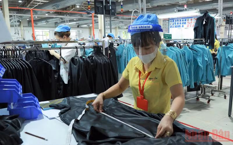 Lao động tham gia sản xuất 3 tại chỗ tại Đồng Nai (Ảnh minh họa: Thiên Vương). 