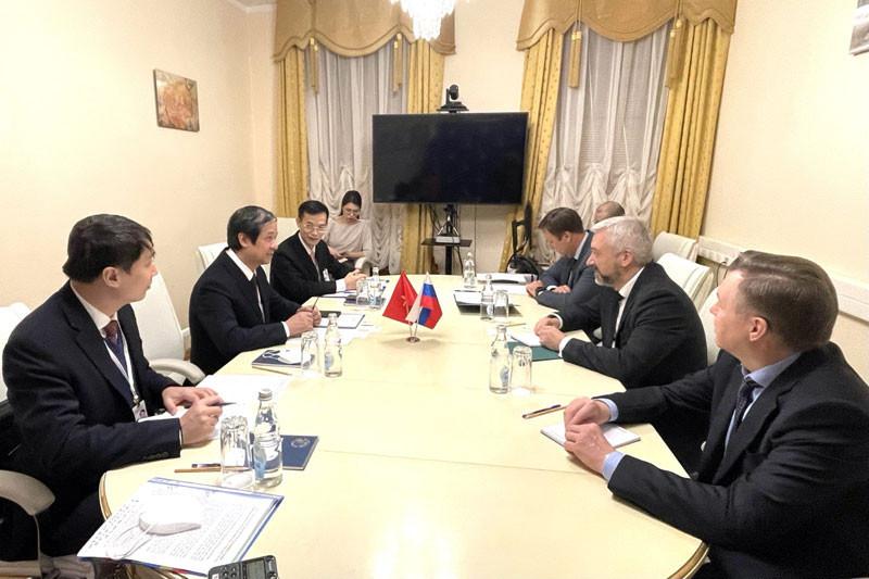 Bộ trưởng Nguyễn Kim Sơn đã có buổi làm việc với các đối tác nhằm thúc đẩy hơn nữa hợp tác giáo dục giữa Việt Nam và Liên bang Nga.