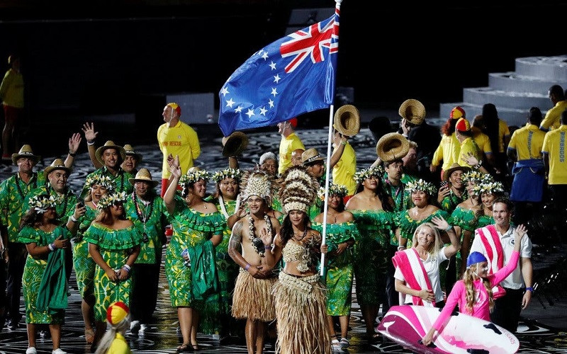 Thành viên đoàn thể thao Quần đảo Cook trong trang phục truyền thống diễu hành tại Đại hội thể thao Khối Thịnh vượng chung năm 2018 ở Australia. (Ảnh: Reuters)