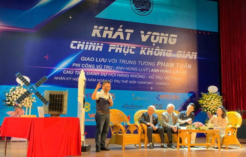 PGS, TS Phạm Anh Tuấn, Tổng giám đốc Trung tâm Vũ trụ Việt Nam chỉa sẻ về khát vọng chinh phục vũ trụ bằng việc chế tạo vệ tinh made in Vietnam.