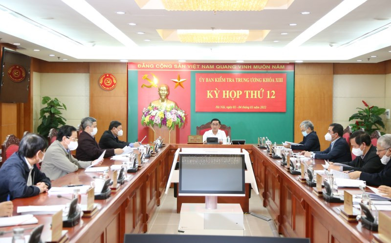 Xem xét kết quả kiểm tra có dấu hiệu vi phạm đối với Ban Thường vụ Tỉnh ủy Bình Thuận và Ban Thường vụ Đảng ủy Học viện Quân y