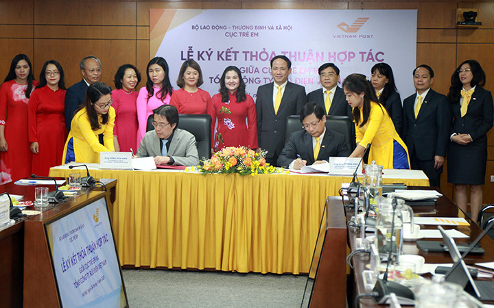 Hợp tác về bảo vệ trẻ em