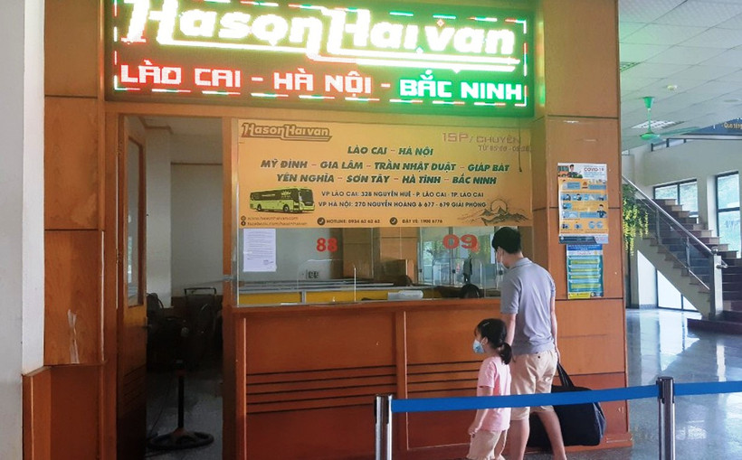 Xe khách tuyến Lào Cai - Hà Nội đã hoạt động trở lại. (Ảnh: Mạnh Dũng)