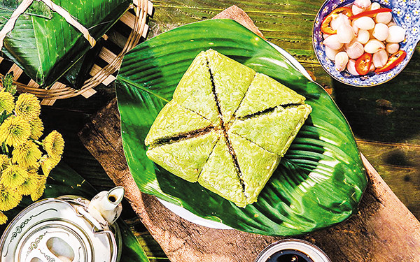 Tết vượt ngàn mây