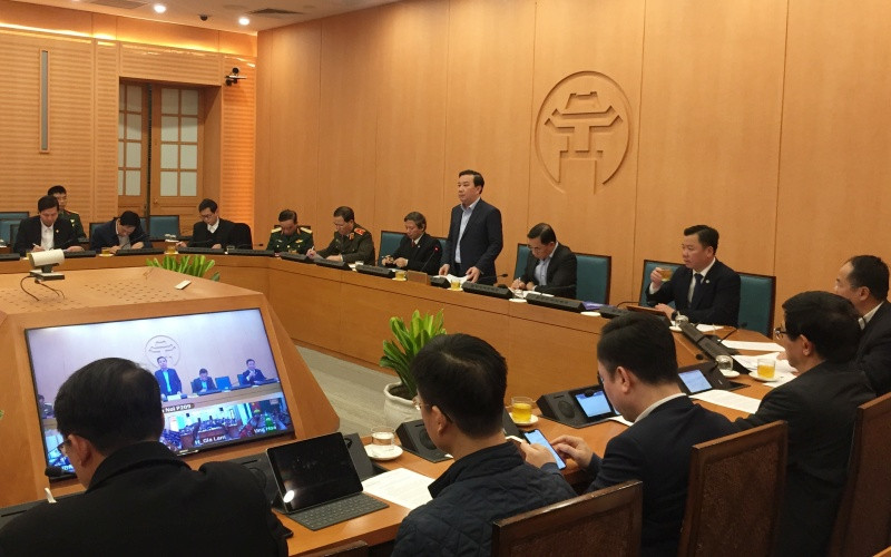 Đồng chí Chử Xuân Dũng đề nghị các địa phương, sở ngành thực hiện nghiêm các chỉ đạo của Trung ương và Hà Nội trong phòng, chống dịch bệnh.