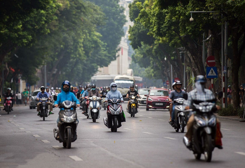 Khu vực Hà Nội sáng có mưa nhỏ, mưa phùn và sương mù, trưa chiều giảm mây trời nắng. Sáng và đêm trời lạnh. (Ảnh minh họa)