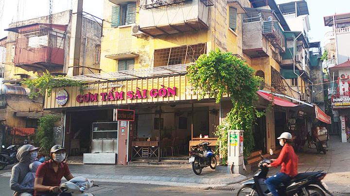 Dù đã xuống cấp nhưng nhiều khu nhà tập thể vẫn chưa thể cải tạo, xây mới.